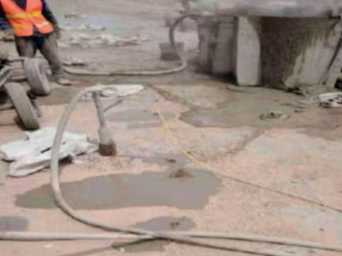 崆峒水泥混凝土路面板底注浆技术 路面脱空注浆整治方案